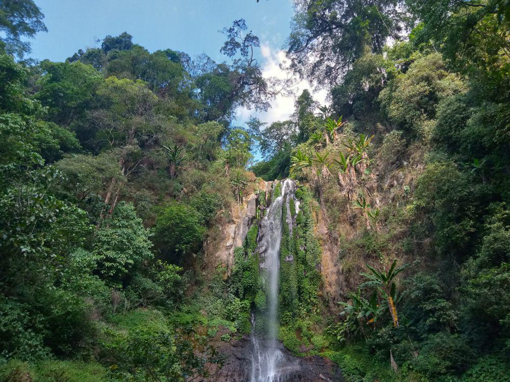 10 Potret Curug Lawe Secepit di Kabupaten Kendal buat Ide Liburan