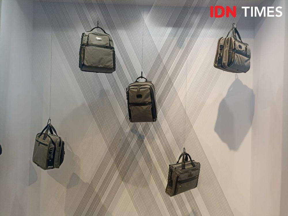 TUMI Alpha X, Koleksi Musim Gugur 2023 dalam Exclusive Preview di Alila SCBD. 9 Agustus 2023. (IDN Times/M. Tarmizi Murdianto)