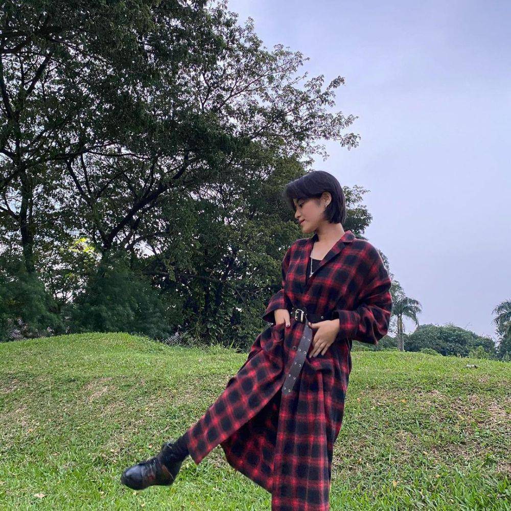 Outfit edgy ala Ashira Zamita (instagram.com/ashirazamita)