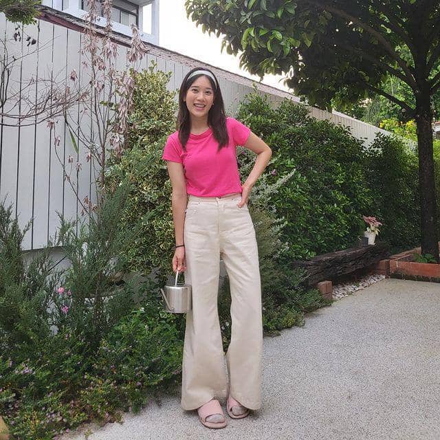 outfit dengan celana panjang ala Kemisara Paladesh (instagram.com/kemisarap)