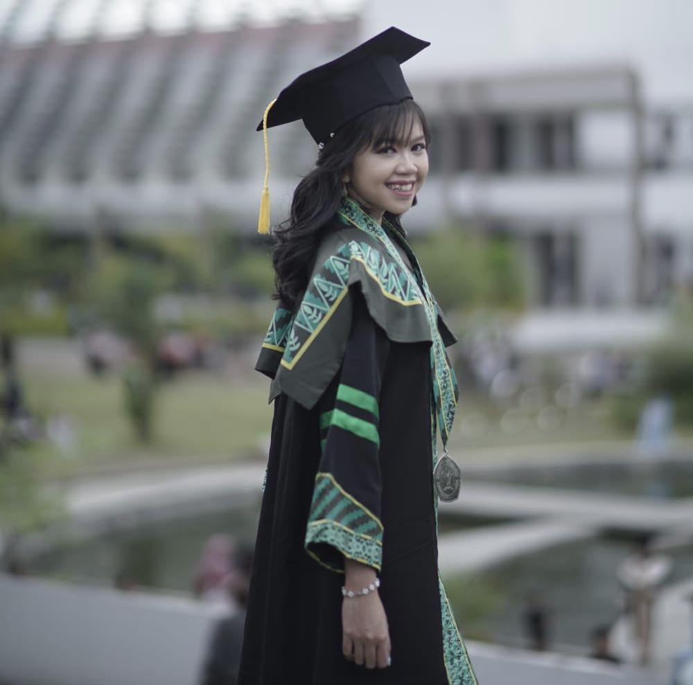 Elga Yulindisti, Penyintas Kanker yang Sukses Melanjutkan Pendidikan