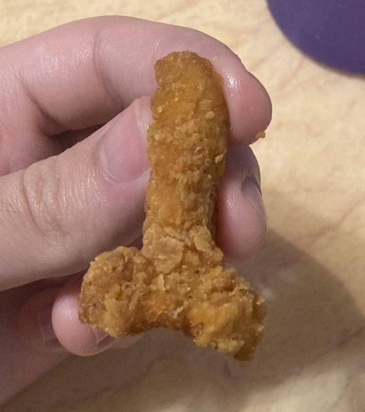 potret bentuk ayam goreng menyerupai sesuatu (reddit.com/user/SombreroSC)