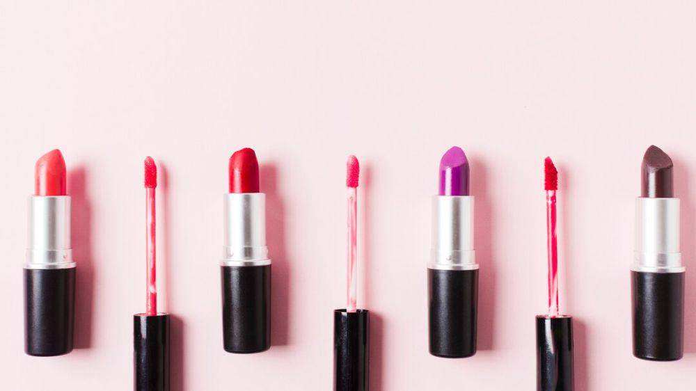 ilustrasi produk lip color (freepik.com/freepik)