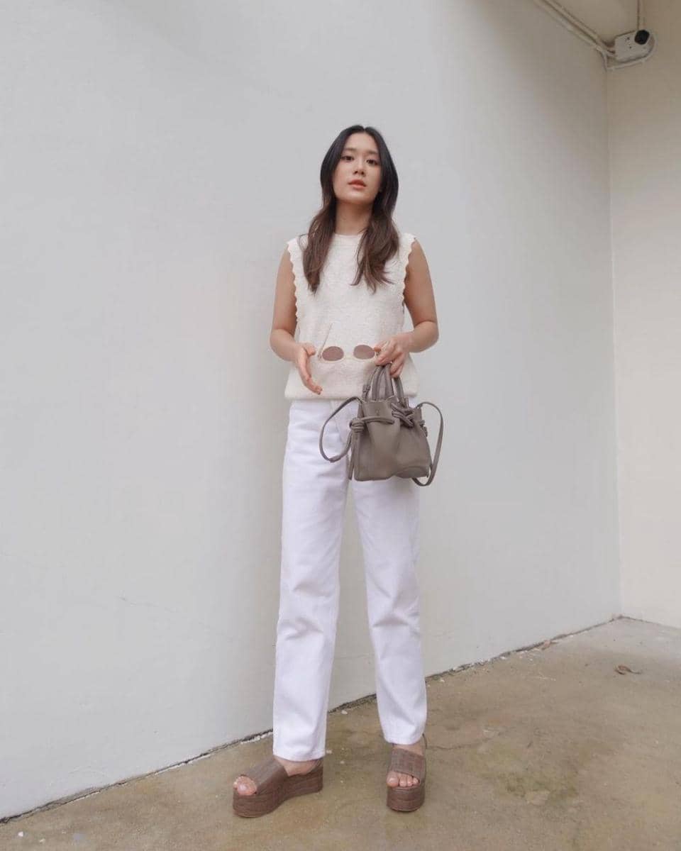 outfit dengan celana panjang ala Kemisara Paladesh (instagram.com/kemisarap)