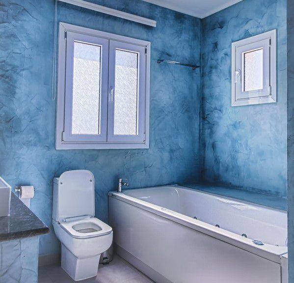 ilustrasi toilet dengan dinding abstrak biru (pxhere.com/pxhere.com)