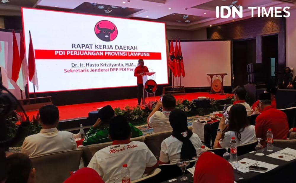 Rakerda IV DPD PDI Perjuangan Provinsi Lampung dihadiri Sekjen Hasto Kristiyanto, Kamis (10/8/2023). (IDN Times/Tama Yudha Wiguna).