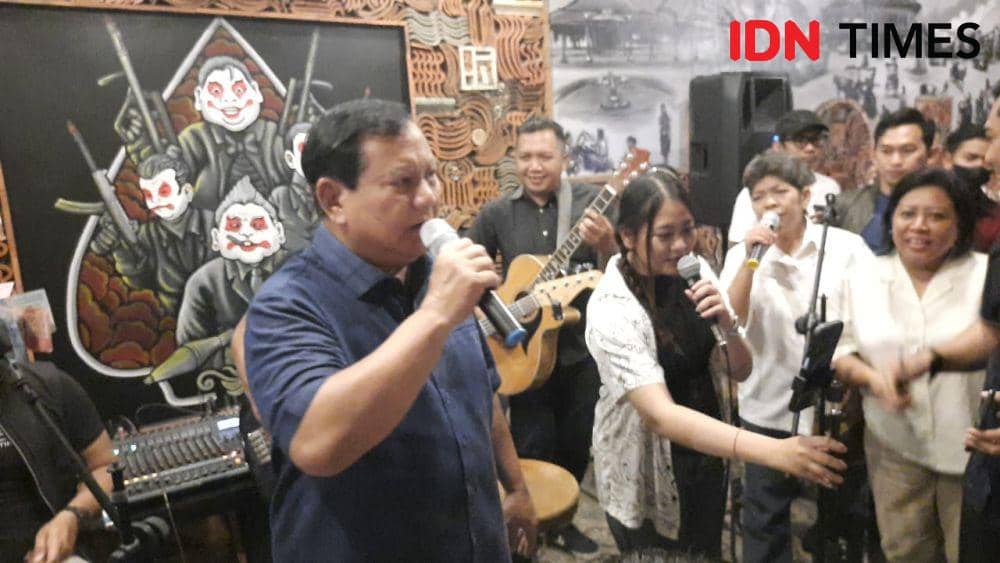 Pertemuan Prabowo Subianto dengan relawan Jokowi-Gibran. (IDN Times/Larasati Rey)