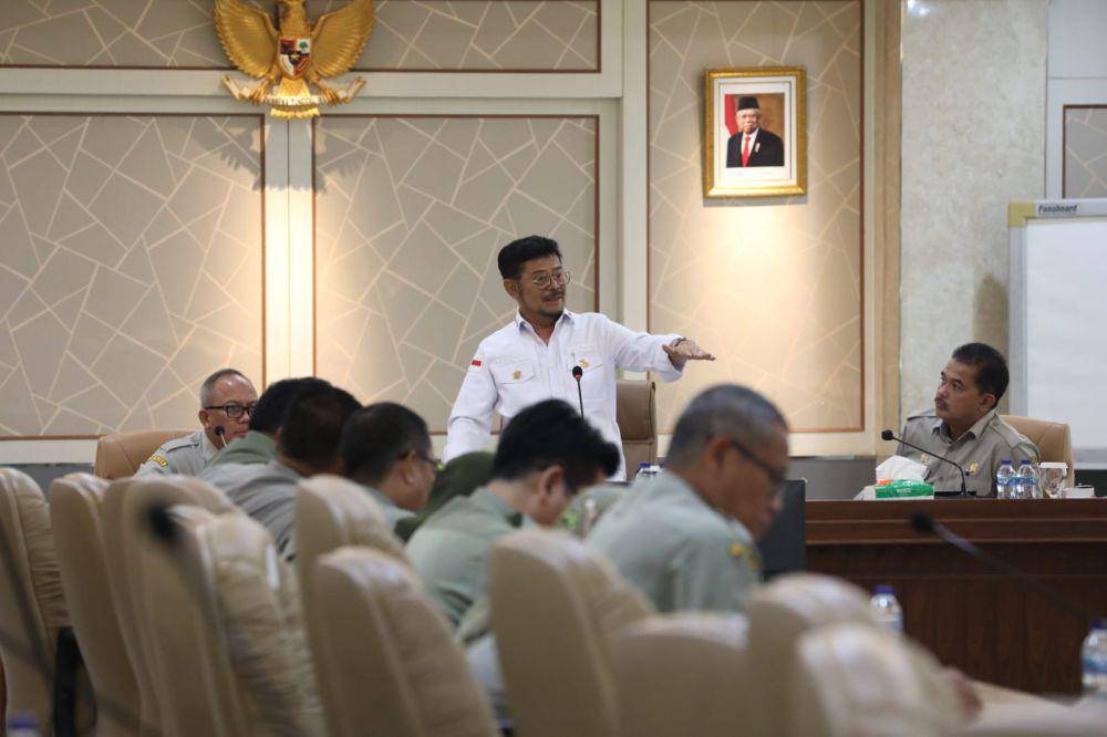 Menteri Pertanian Syahrul Yasin Limpo (Mentan SYL) meminta jajaran kerjanya segera turun tangan membantu pemulihan warga di dua distrik Puncak Papua (Dok. Kementan)