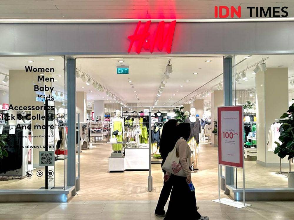 Asosiasi Pengelola Pusat Belanja Indonesia (APPBI) menggelar Indonesia Shopping Festival dengan memberikan promo diskon hingga 78 persen kepada konsumen di 19 mal di Jawa Tengah mulai 10–20 Agustus 2023. (IDN Times/Anggun Puspitoningrum)