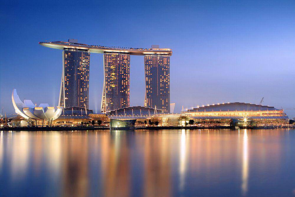 potret Marina Bay Sands (commons.wikimedia.org/Someformofhuman)