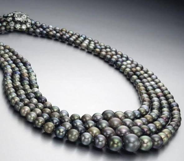 Untitled 4-Strand Natural Black Saltwater (luxurylaunches.com)