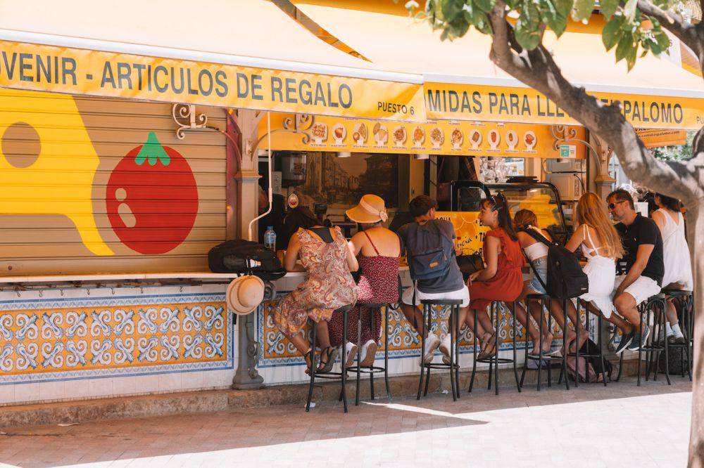 ilustrasi kuliner lokal (pexels.com/Joaquin Carfagna)