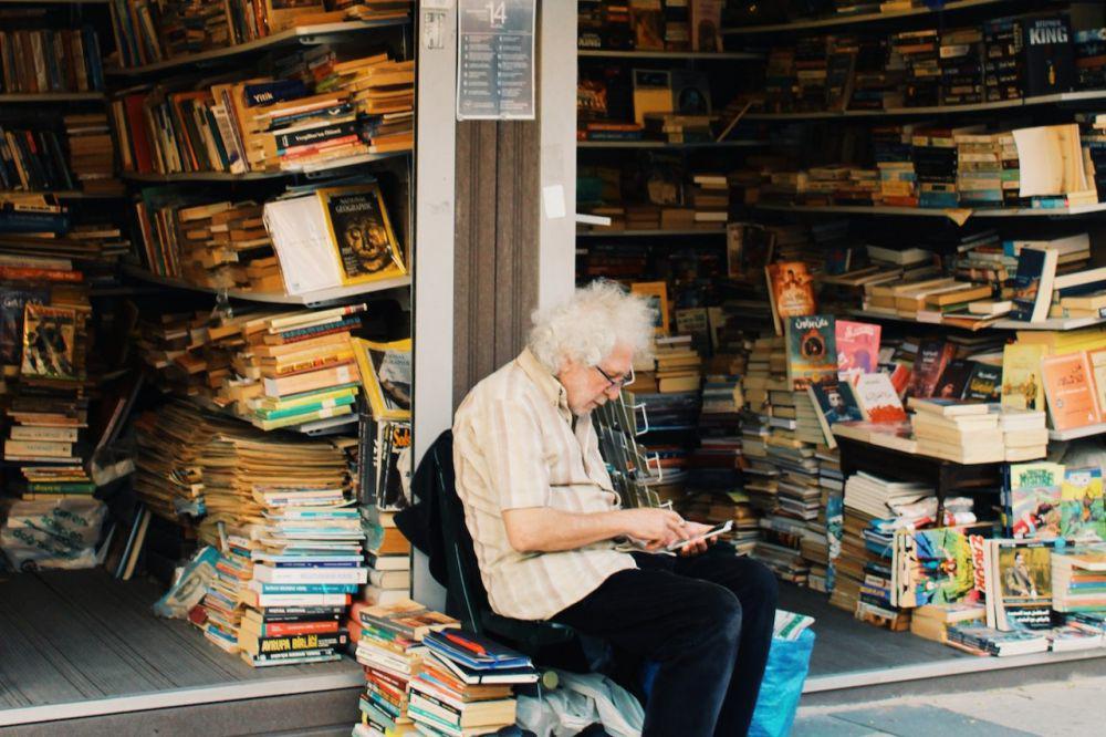 3 Alasan Buku dan Tokonya Kehilangan Popularitas, Kenapa ya?