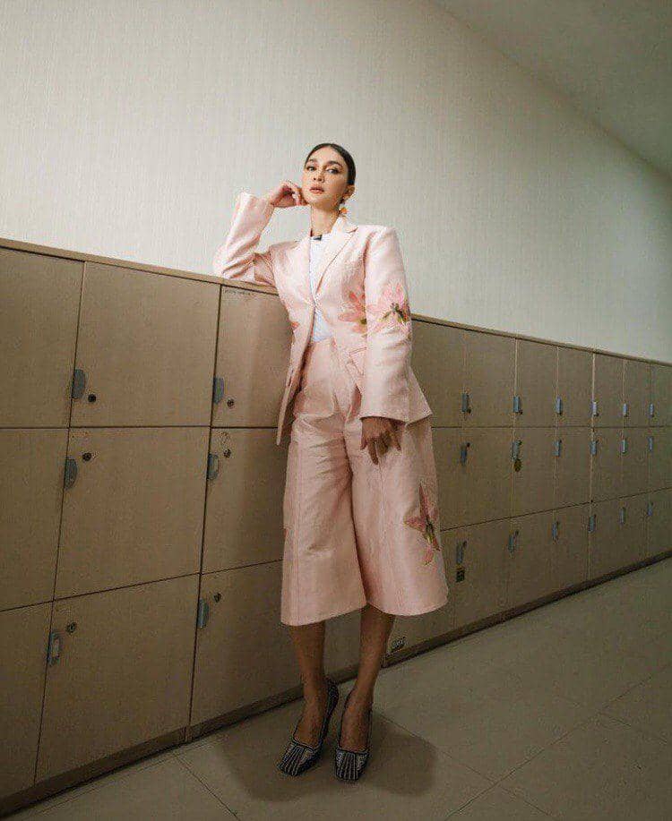 potret Luna Maya (instagram.com/lunamaya)