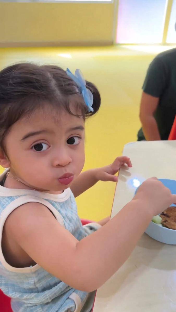 hari pertama baby Guzel masuk sekolah (instagram.com/guzelimalisyakieb)
