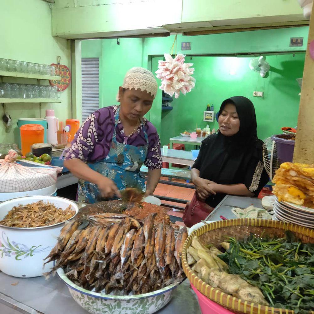 8 Kuliner Hidden Gem Surabaya 2024, Mulai Nasi Campur Sampai Pizza