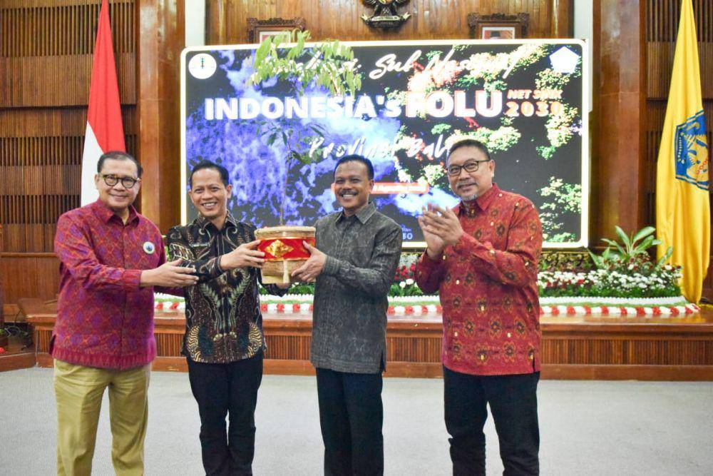 Kementerian Lingkungan Hidup dan Kehutanan (KLHK) menyelenggarakan Sosialisasi tingkat Sub Nasional Indonesia's FOLU Net Sink 2030 untuk wilayah Bali dan Nusa Tenggara di Kantor Gubernur Bali, Selasa (8/8). (Dok. KLHK)