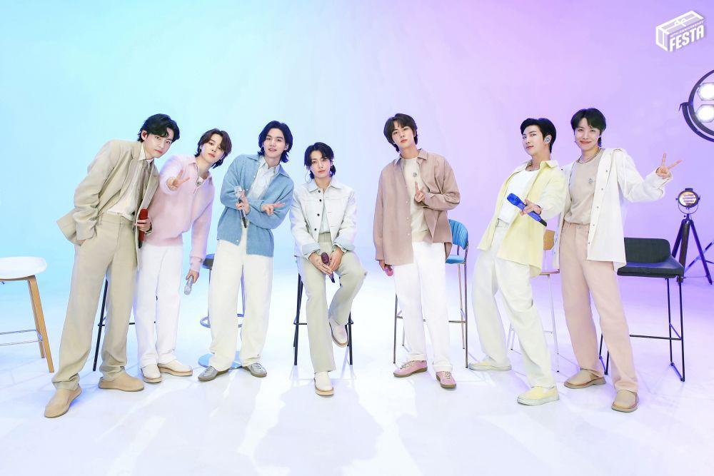 [QUIZ] Siapa Member BTS yang Nyemangatin, Jadi Rival, dan Partner Lomba 17 Agustusan-mu?