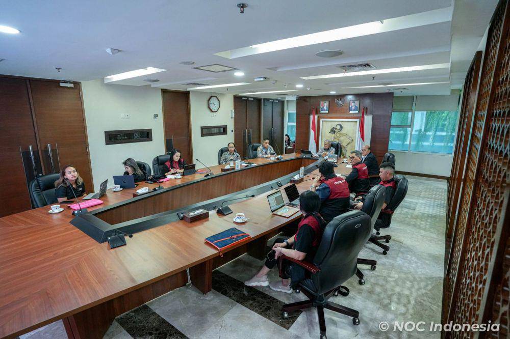Rapat koordinasi perdana dalam rangka persiapan Asian Games 2023 digelar oleh Komite Olimpiade Indonesia (KOI) bersama dengan Chef de Mission (CdM) tim Indonesia, Basuki Hadimuljono (dok. NOC Indonesia)