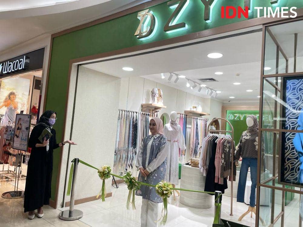 Opening store Zyta Delia. (10/8/23) (IDNTimes/Dina Fadillah Salma)