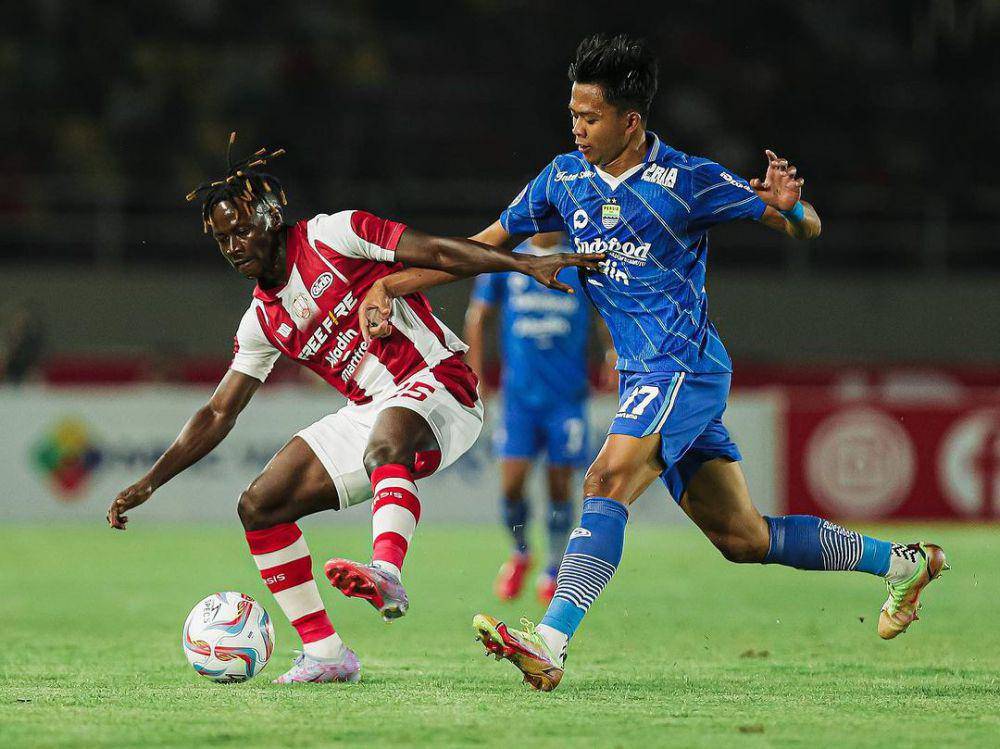 Persis Solo saat menghadapi Persib Bandung pada putaran pertama Liga 1 Indonesia 2023/2024. (instagram.com/persisofficial)