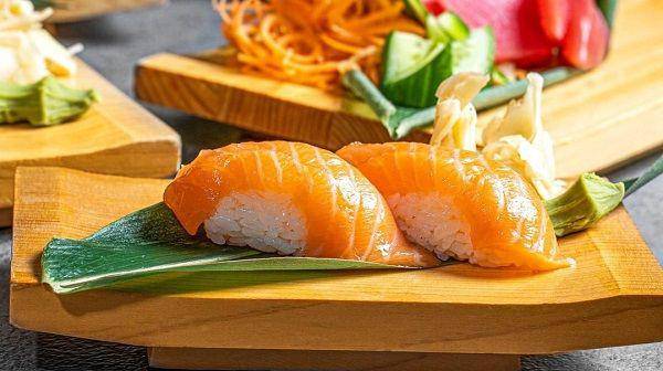 ilustrasi menu sashimi Genki Sushi (instagram.com/genki_sushi)