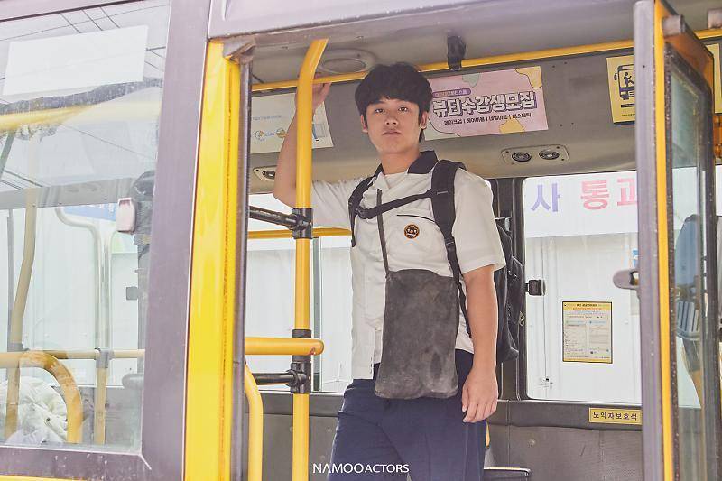 cuplikan Lee Jung Ha di balik layar drakor Moving (post.naver.com/나무엑터스)