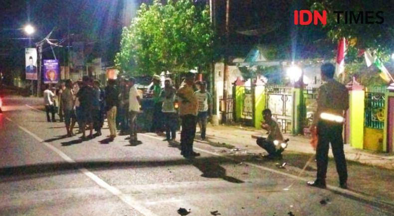 Anggota Polsek Woha bersama tim lantas Polres Bima saat olah TKP (Dok/Istimewa)