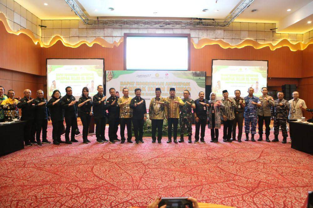 Menteri Pertanian Syahrul Yasin Limpo (Mentan SYL) terus memacu pemerintah daerah untuk mengantisipasi dampak perubahan iklim ekstrim kekeringan (El Nino) (Dok. Kementan)