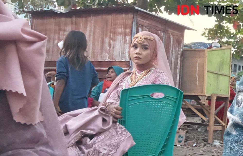 Foto pengantin perempuan, Kurniati (IDN Times/Juliadin)