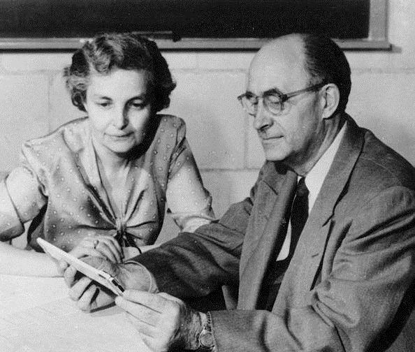 Enrico Fermi dan istrinya, Laura Fermi (commons.wikimedia.org)