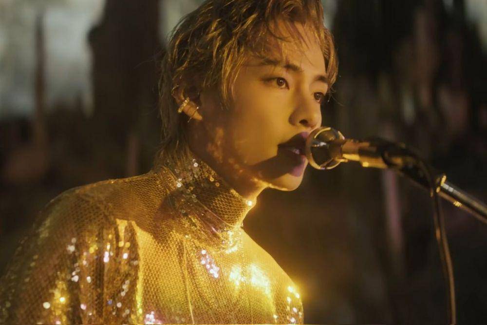 V BTS di MV Love Me Again (youtube.com/HYBE LABELS)