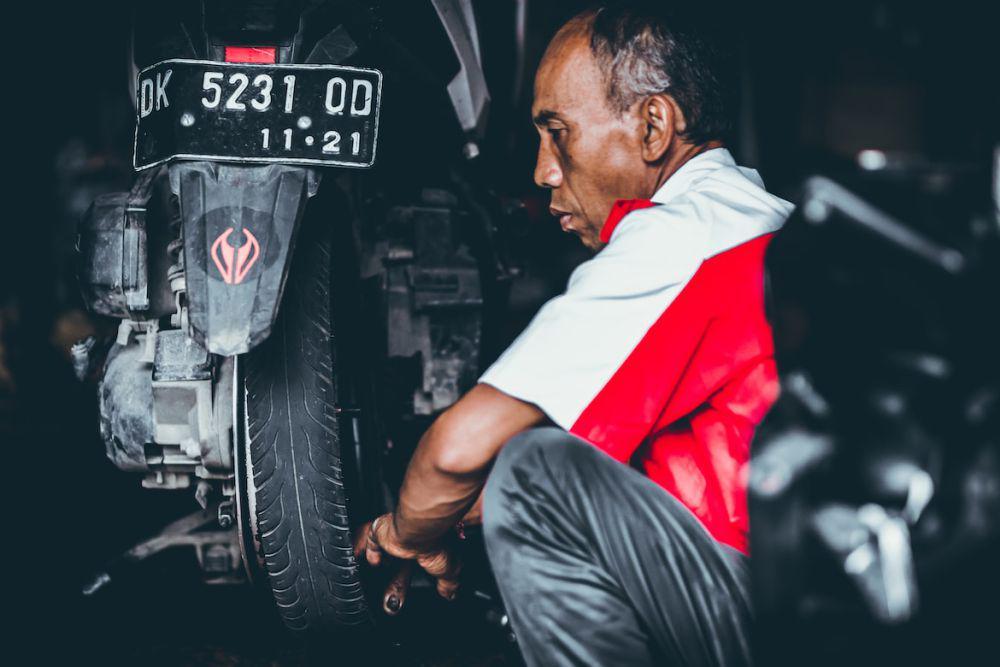 5 Penyebab Utama yang Bikin Ban Sepeda Motor Gampang Bocor, Cek!