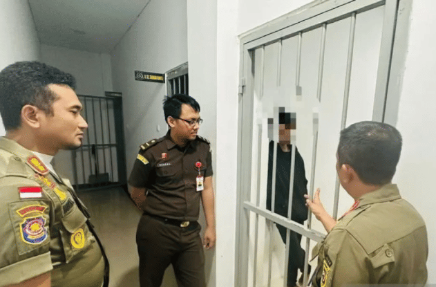 Satpol PP Samarinda amankan peedagang miras (Antaranews Kaltim/HO/Dok Sarpol PP)