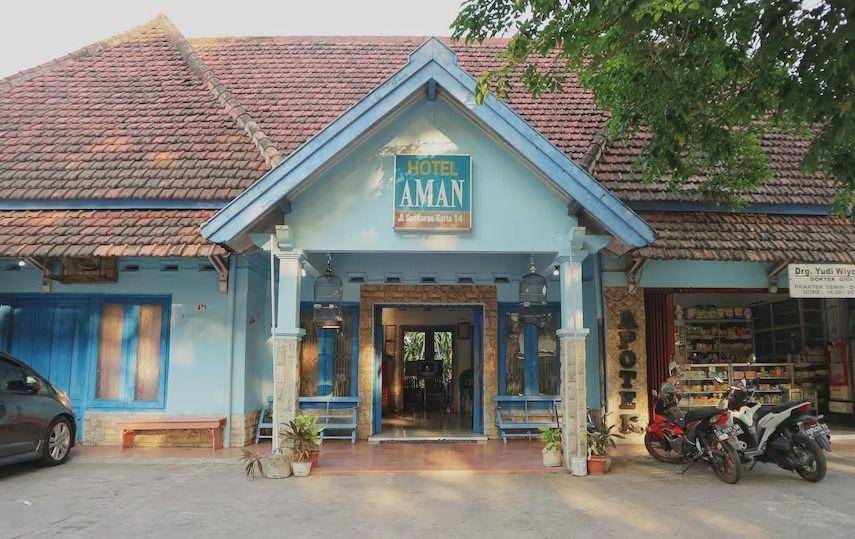 SPOT ON 1972 Aman Family Inn Syariah (oyorooms.com)
