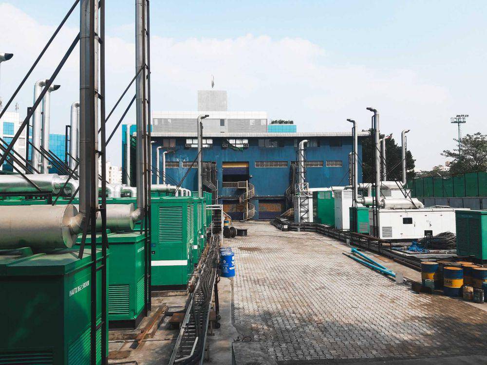 potret generator listrik bermesin diesel (unsplash.com/Abhijeet Gaikward)