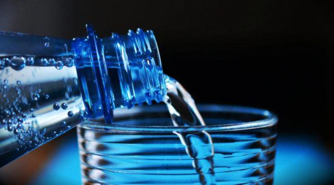3 Arti Warna Tutup Botol Air Mineral Kemasan