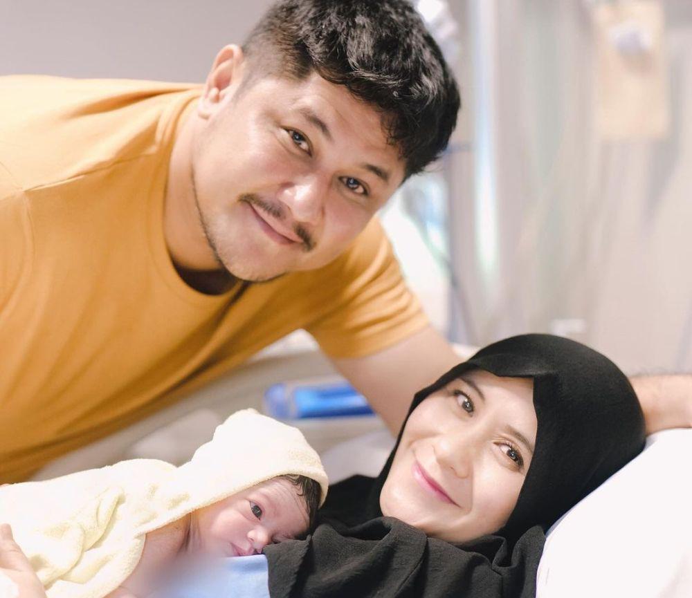 Tambah Satu Jagoan, Ini Arti Nama Anak Ketiga Ryana Dea-Puadin Redi