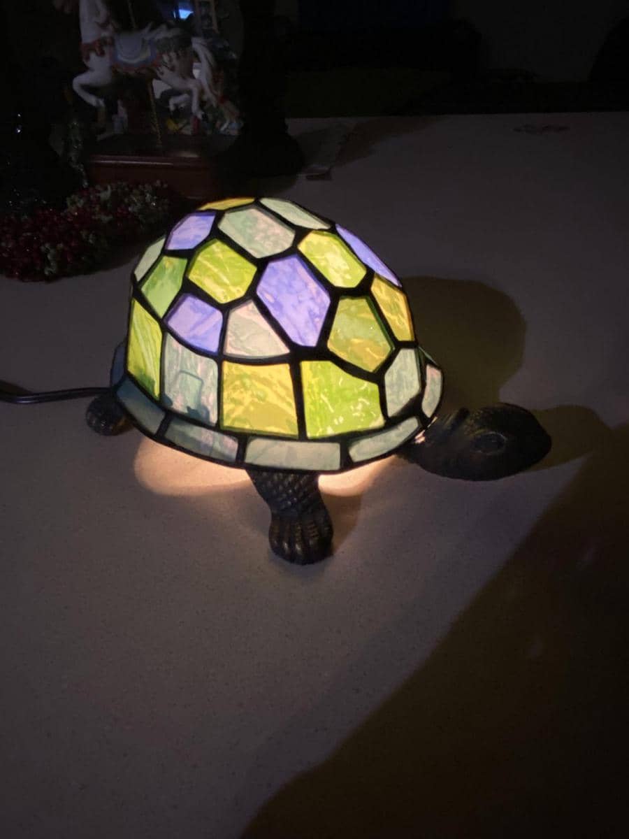 potret lampu bertema hewan di toko barang bekas (reddit.com/user/PhoenixReboot-)