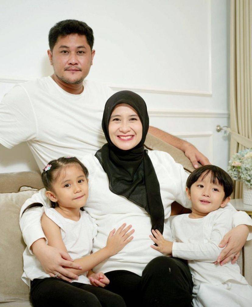 potret hamil Ryana Dea hingga lahiran anak ketiga (Instagram.com/ryana_dea)