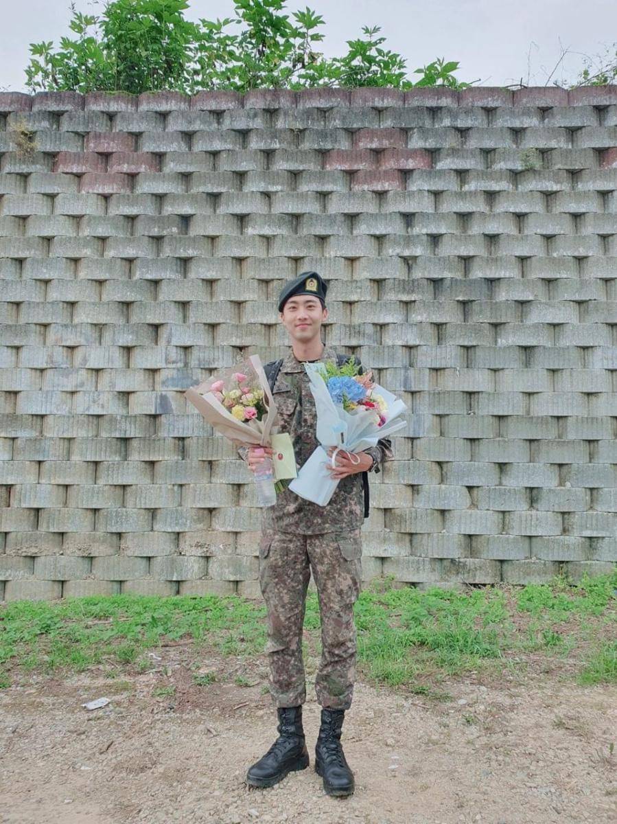 Inseong KNK (twitter.com/KNKOfficial220)