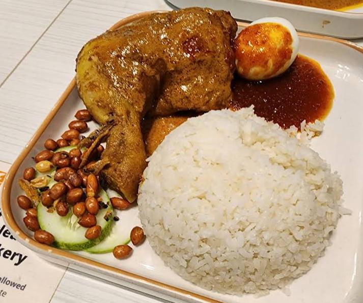 5 Tempat Makan Halal di Changi Airport buat Muslim Traveler