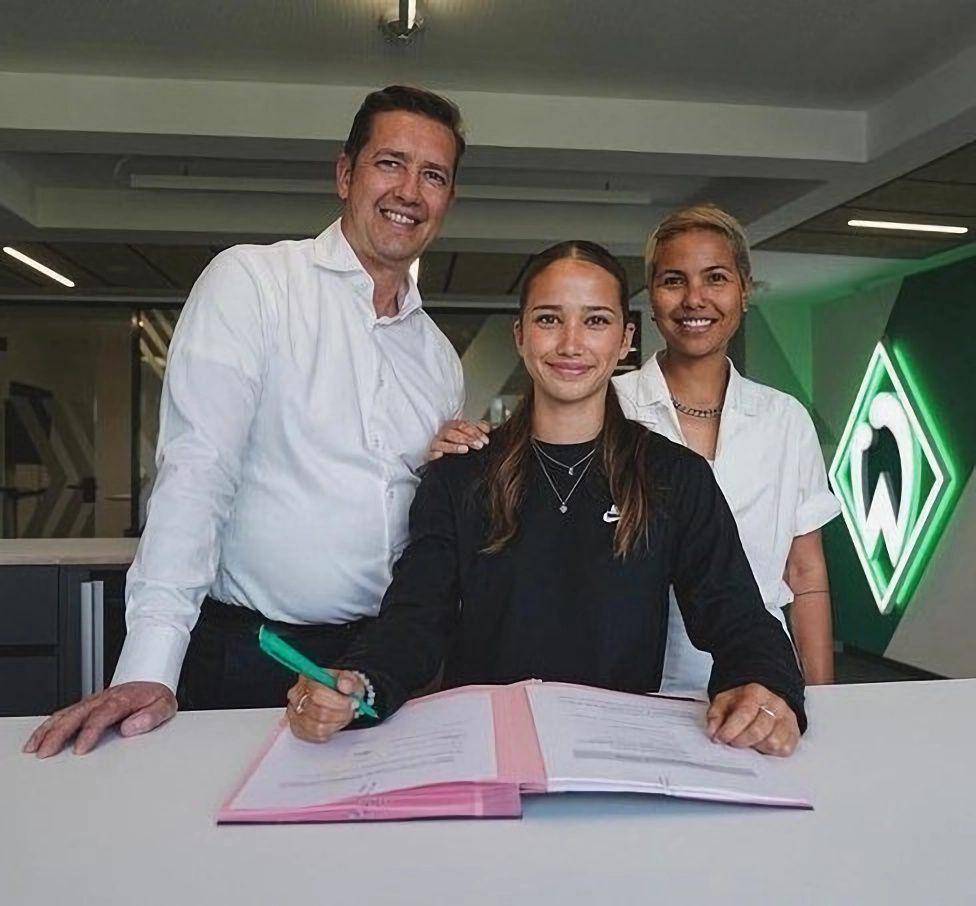 potret Amira Dahl, pemain bola keturunan Jerman-Indonesia  (instagram.com/milli.bola)