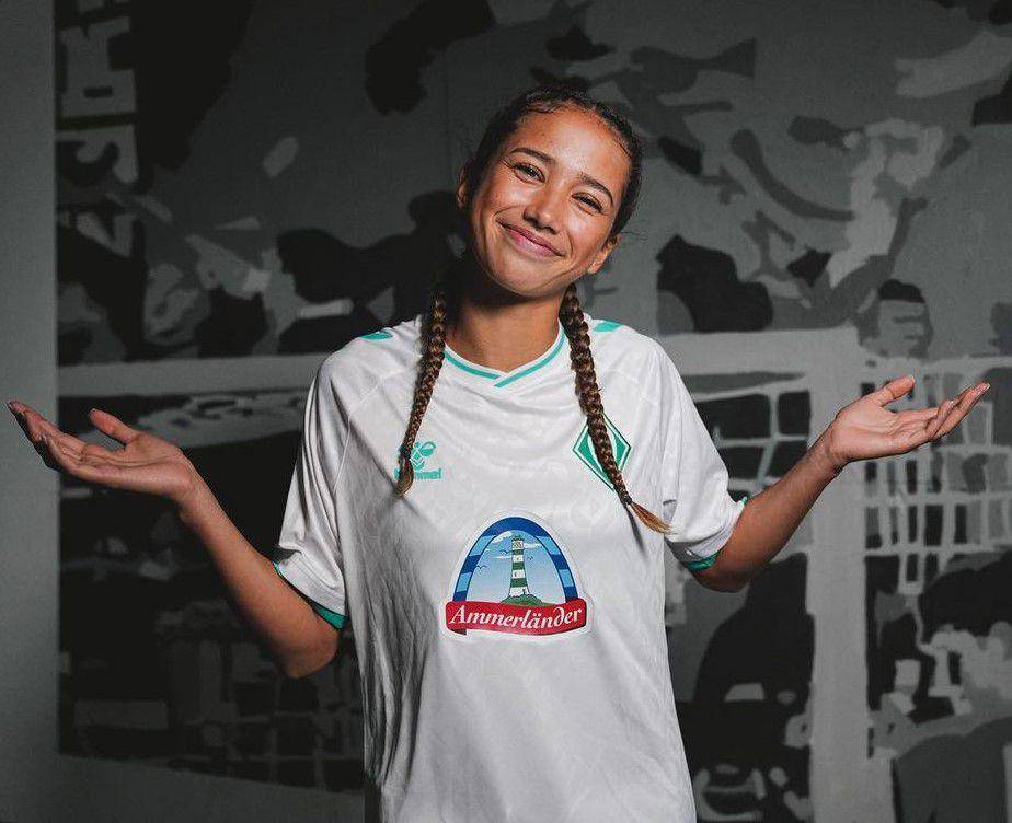 potret Amira Dahl, pemain bola keturunan Jerman-Indonesia  (instagram.com/milli.bola)