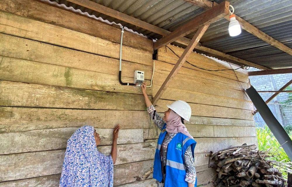 Srikandi Tangguh PLN Berperan Terangi Daerah 3T