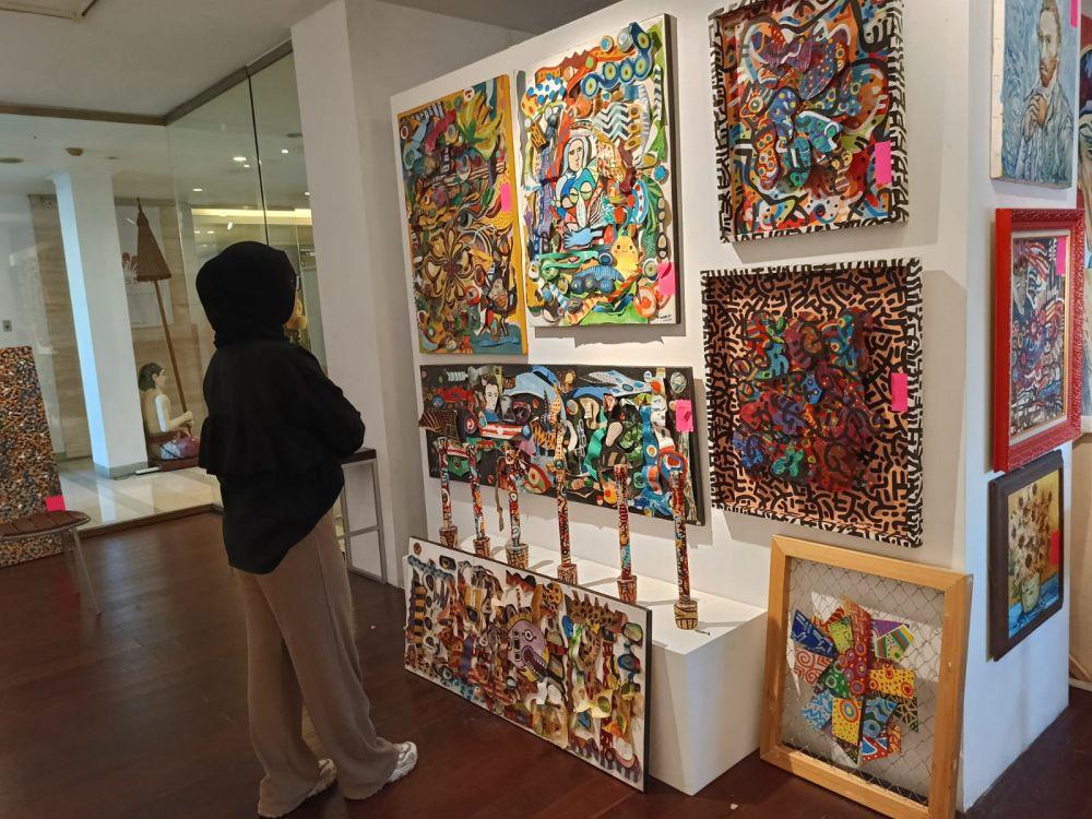 Kak Toto Sajikan Pameran Lukisan Menarik Bertajuk Ngalap Berkah