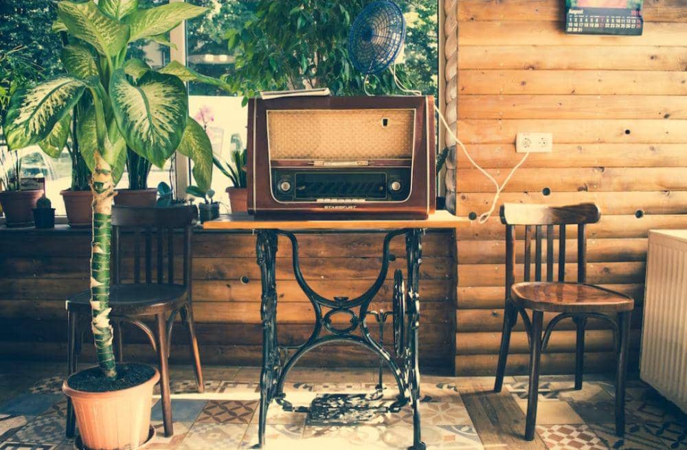 Elektronik tua(unsplash.com/@schmutccsongor)