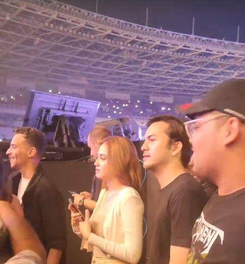 artis nonton Dewa 19 All Star di GBK (instagram.com/rizkyarifwahyudi)