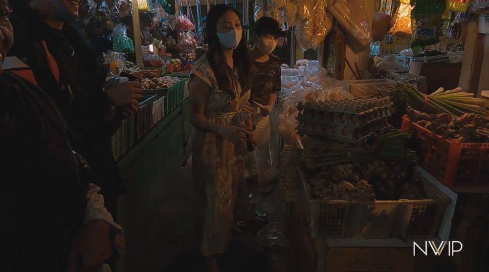 Nikita Willy belanja ke pasar (YouTube.com/Nikita Willy Official)