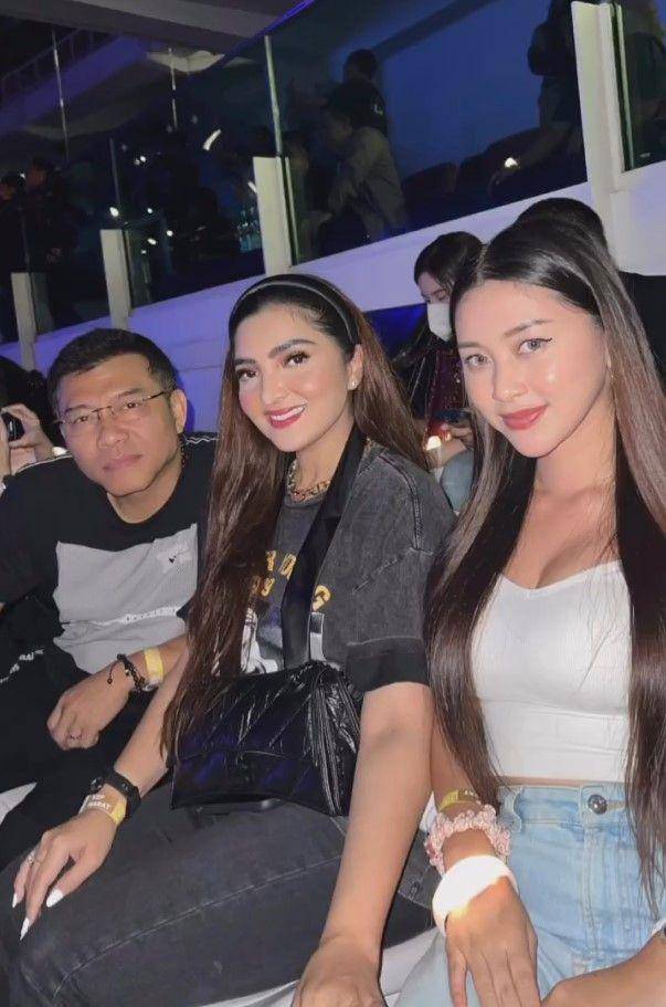 artis nonton Dewa 19 All Star di GBK (instagram.com/ashanty_ash)